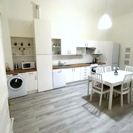 Wenceslas Appart hôtel 3*