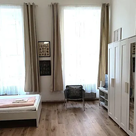 Wenceslas Aparthotel